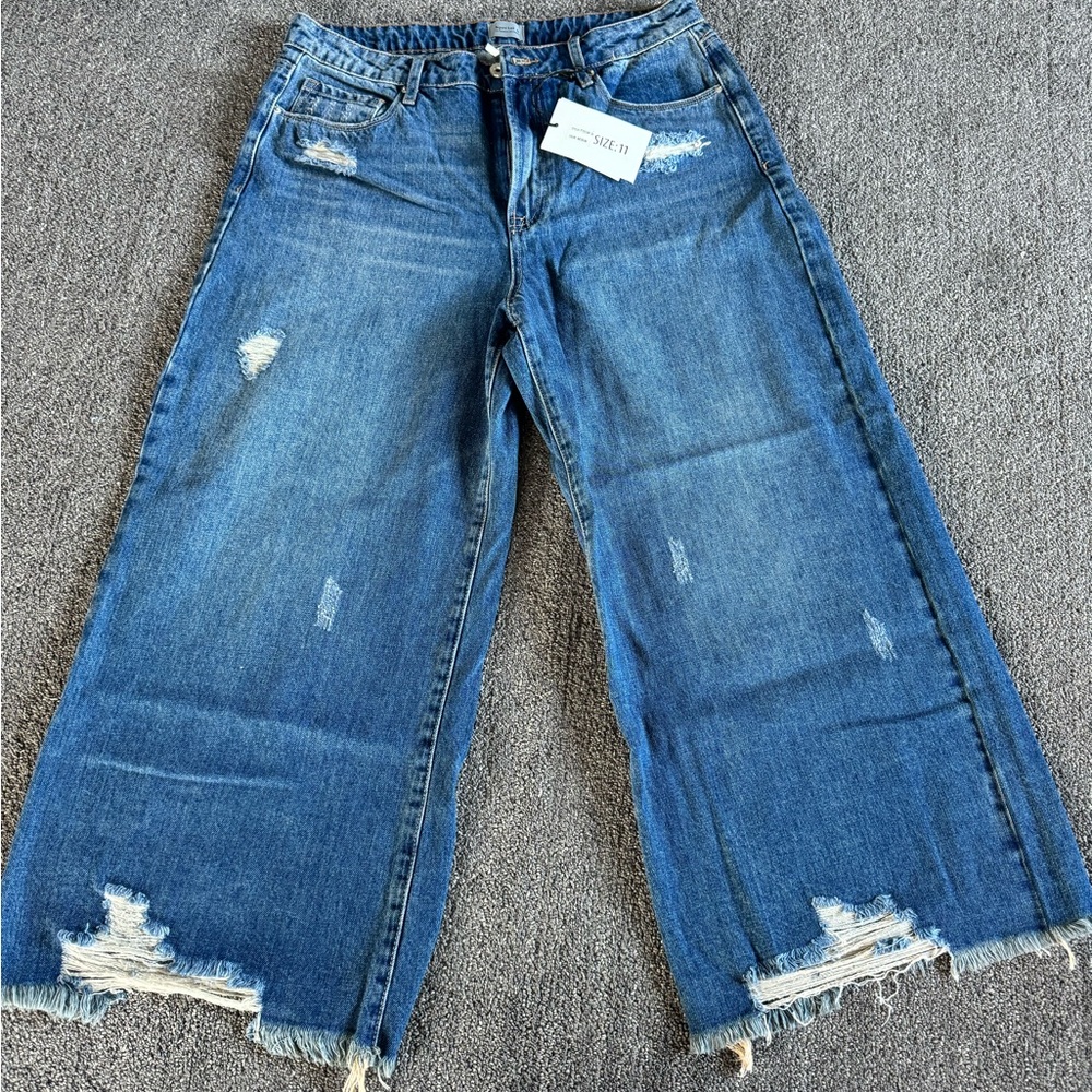 Women’s wide leg distressed jeans